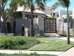 custom-gates-35